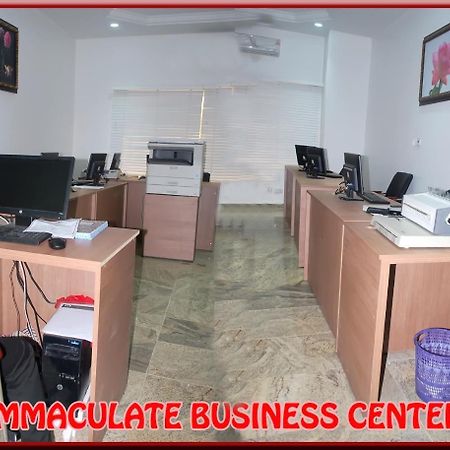 Immaculate Royal Int'L Hotel Owerri Eksteriør billede