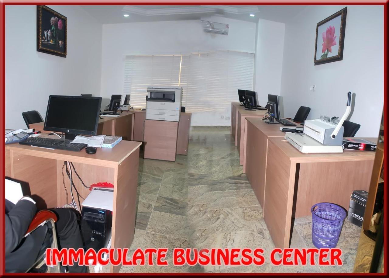 Immaculate Royal Int'L Hotel Owerri Eksteriør billede