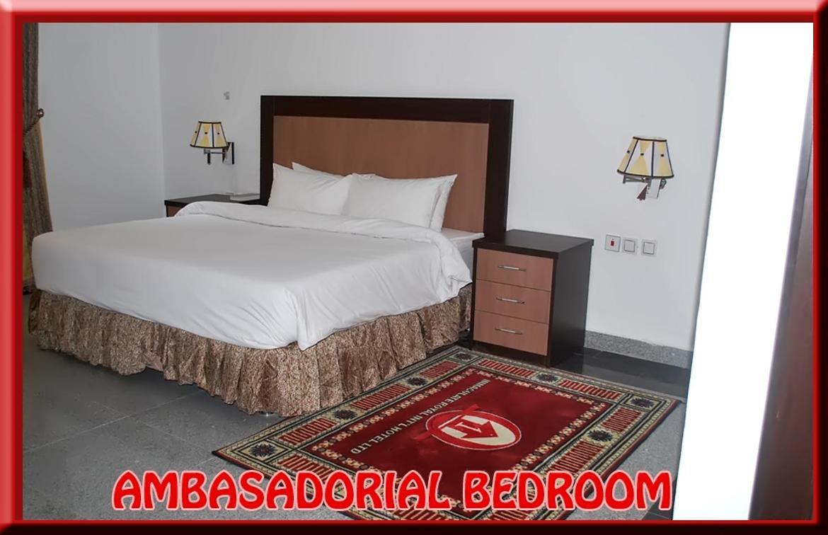 Immaculate Royal Int'L Hotel Owerri Eksteriør billede