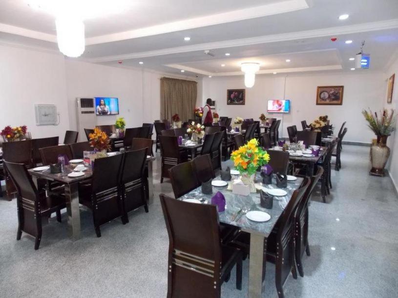 Immaculate Royal Int'L Hotel Owerri Eksteriør billede