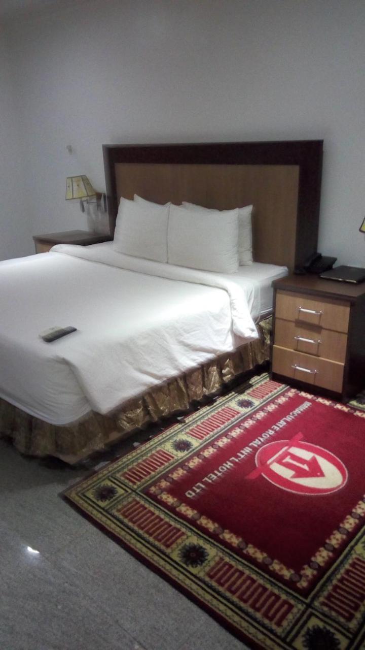 Immaculate Royal Int'L Hotel Owerri Eksteriør billede