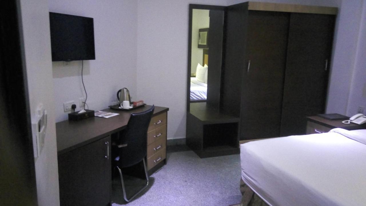 Immaculate Royal Int'L Hotel Owerri Eksteriør billede