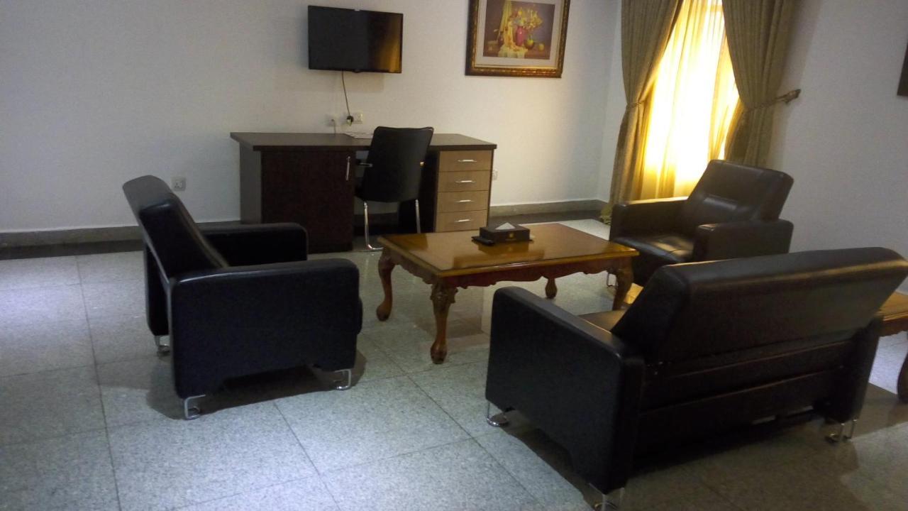 Immaculate Royal Int'L Hotel Owerri Eksteriør billede